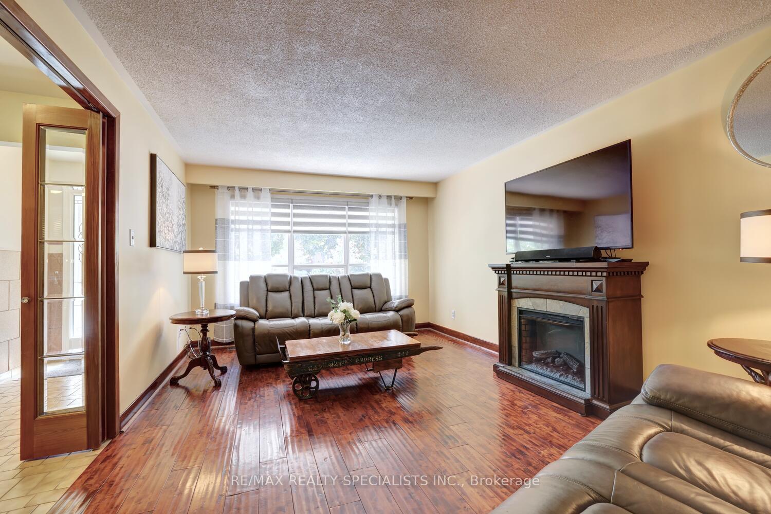 Photo 7 of 2617 Pinkwell Drive, Mississauga, Sheridan — HOMEH