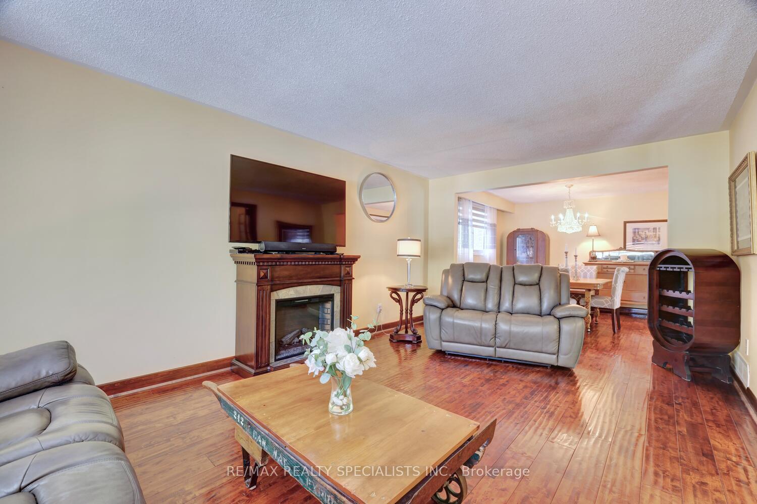 Photo 8 of 2617 Pinkwell Drive, Mississauga, Sheridan — HOMEH
