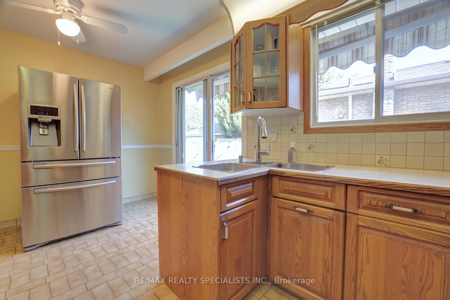 Photo 12 of 2617 Pinkwell Drive, Mississauga, Sheridan — HOMEH