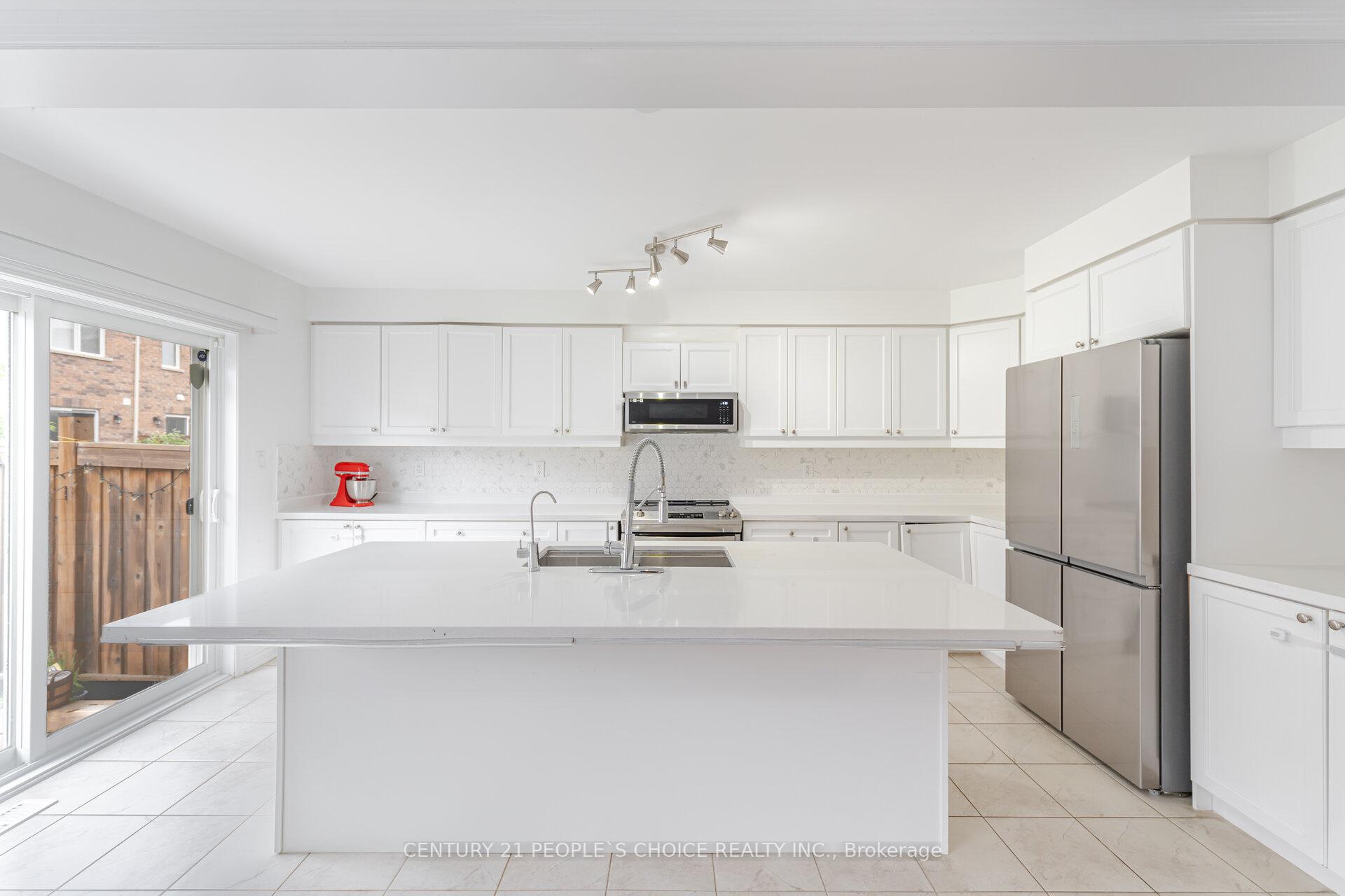 Photo 3 of 289 Reis Place, Milton, Ford — HOMEH