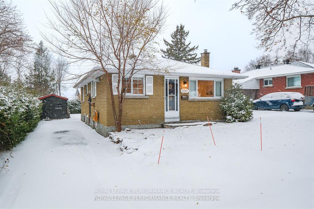 Photo 1 of 690 Roanoke Street, Ottawa, Carson Meadows — HOMEH