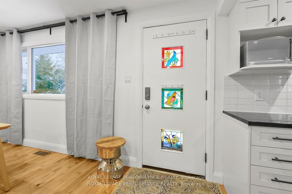 Photo 4 of 690 Roanoke Street, Ottawa, Carson Meadows — HOMEH