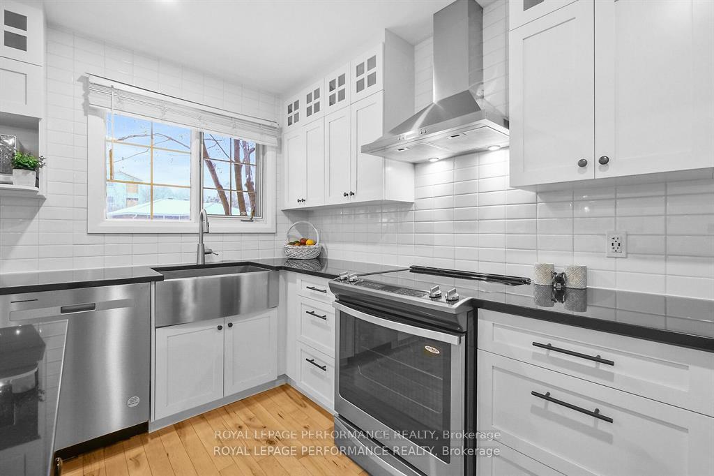 Photo 7 of 690 Roanoke Street, Ottawa, Carson Meadows — HOMEH