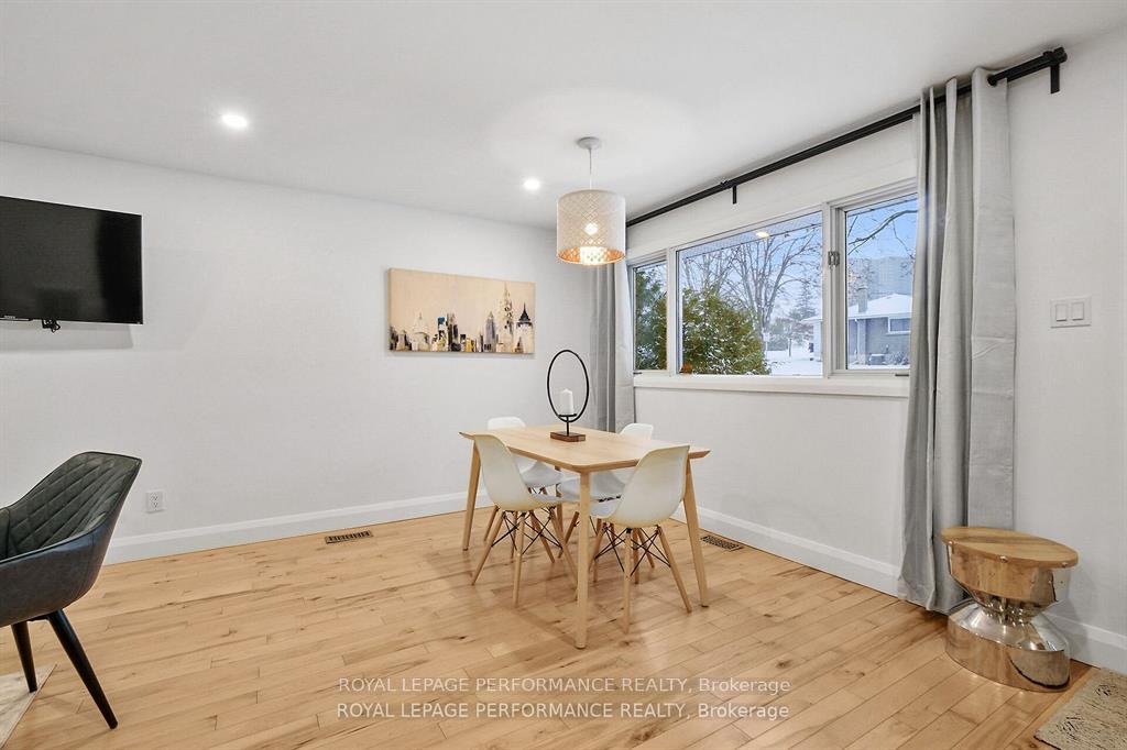 Photo 10 of 690 Roanoke Street, Ottawa, Carson Meadows — HOMEH