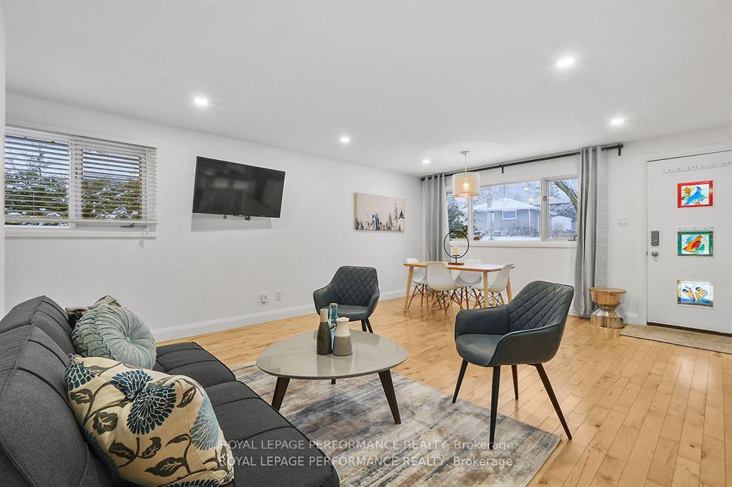 Photo 12 of 690 Roanoke Street, Ottawa, Carson Meadows — HOMEH