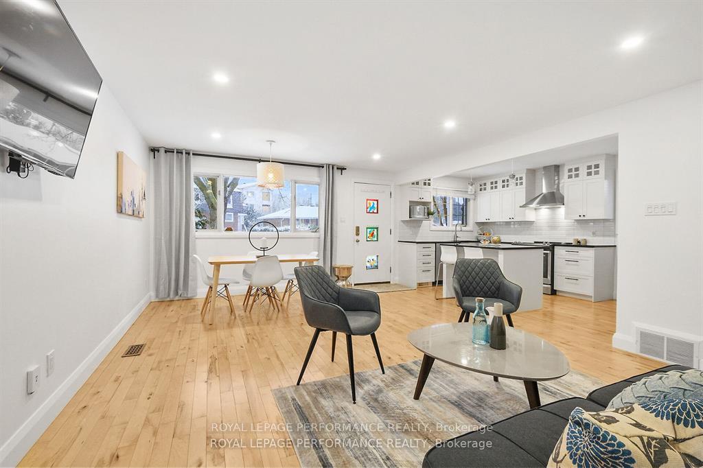 Photo 13 of 690 Roanoke Street, Ottawa, Carson Meadows — HOMEH