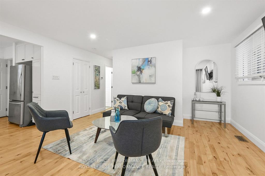 Photo 15 of 690 Roanoke Street, Ottawa, Carson Meadows — HOMEH