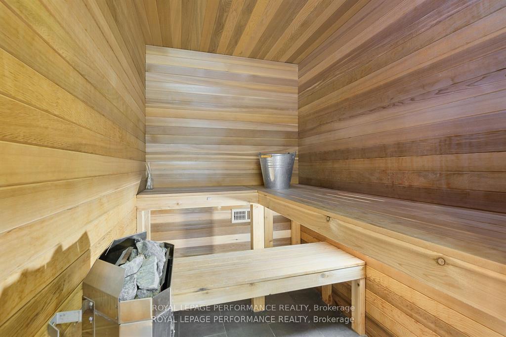 Photo 23 of 690 Roanoke Street, Ottawa, Carson Meadows — HOMEH