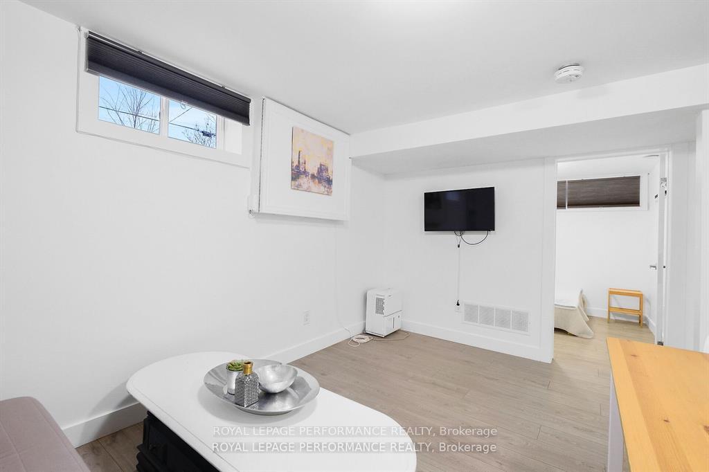 Photo 28 of 690 Roanoke Street, Ottawa, Carson Meadows — HOMEH