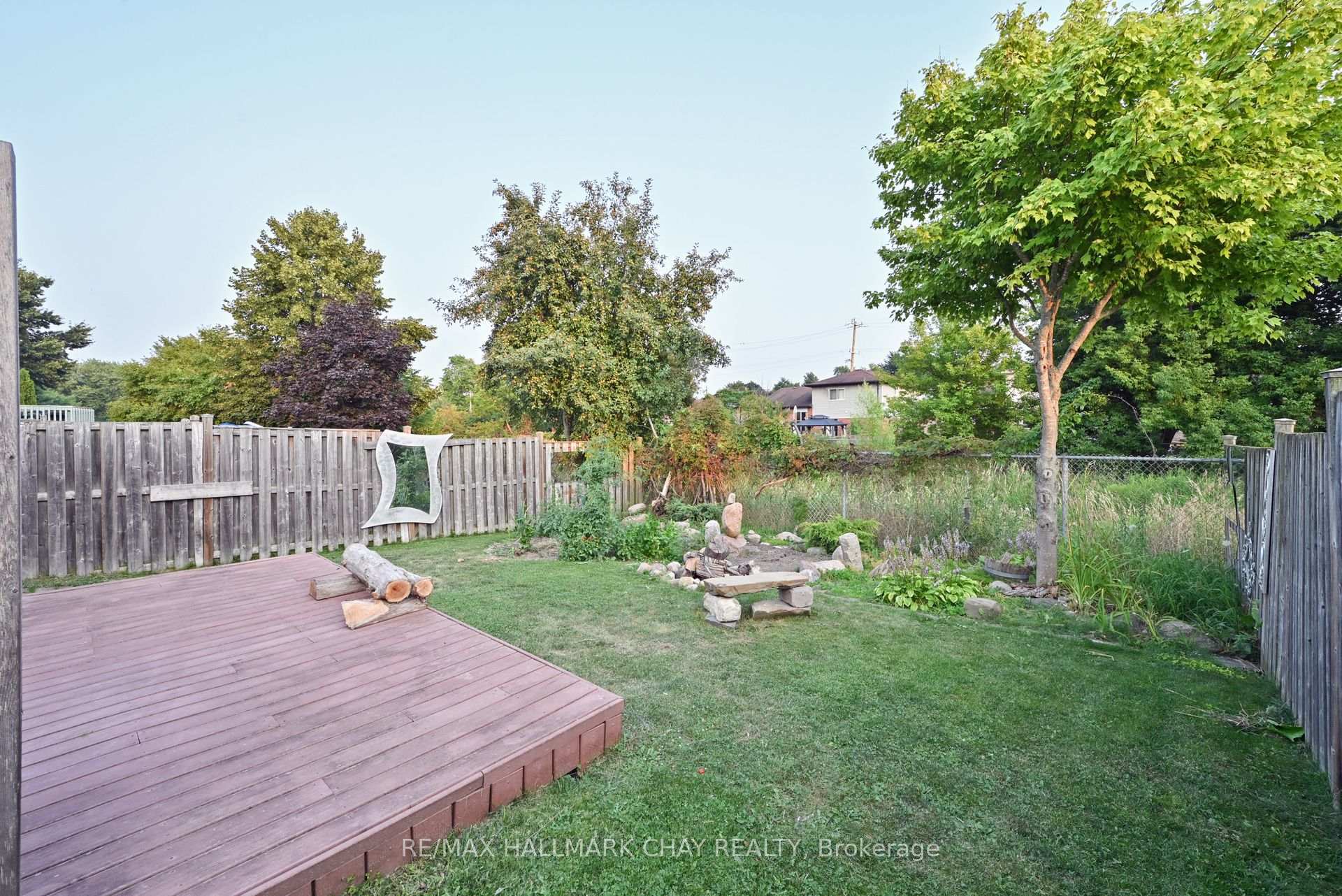 Photo 27 of 37 Kate Aitken Crescent, New Tecumseth, Beeton — HOMEH
