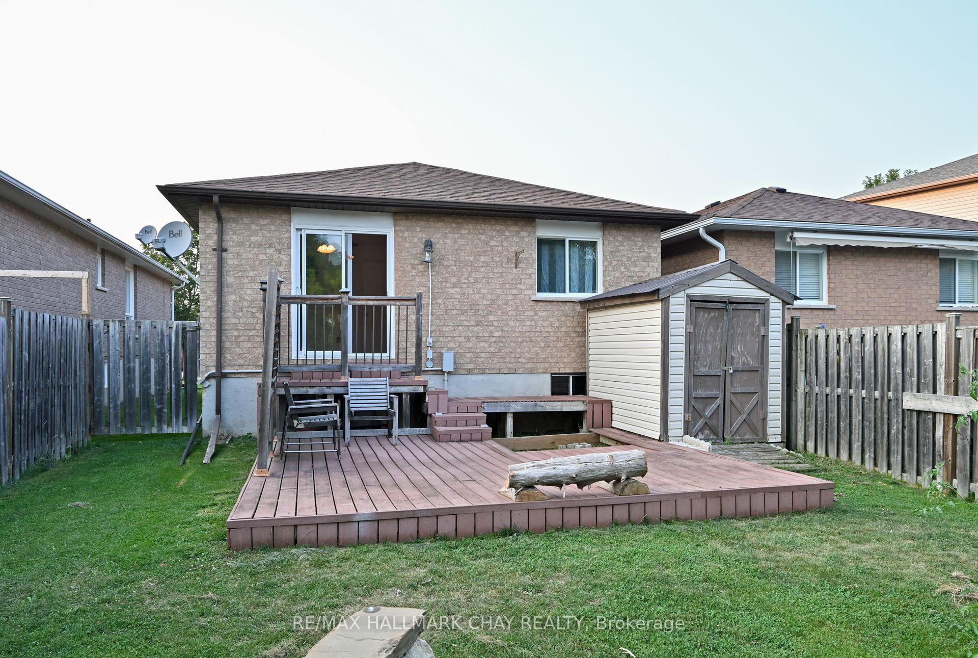 Photo 28 of 37 Kate Aitken Crescent, New Tecumseth, Beeton — HOMEH