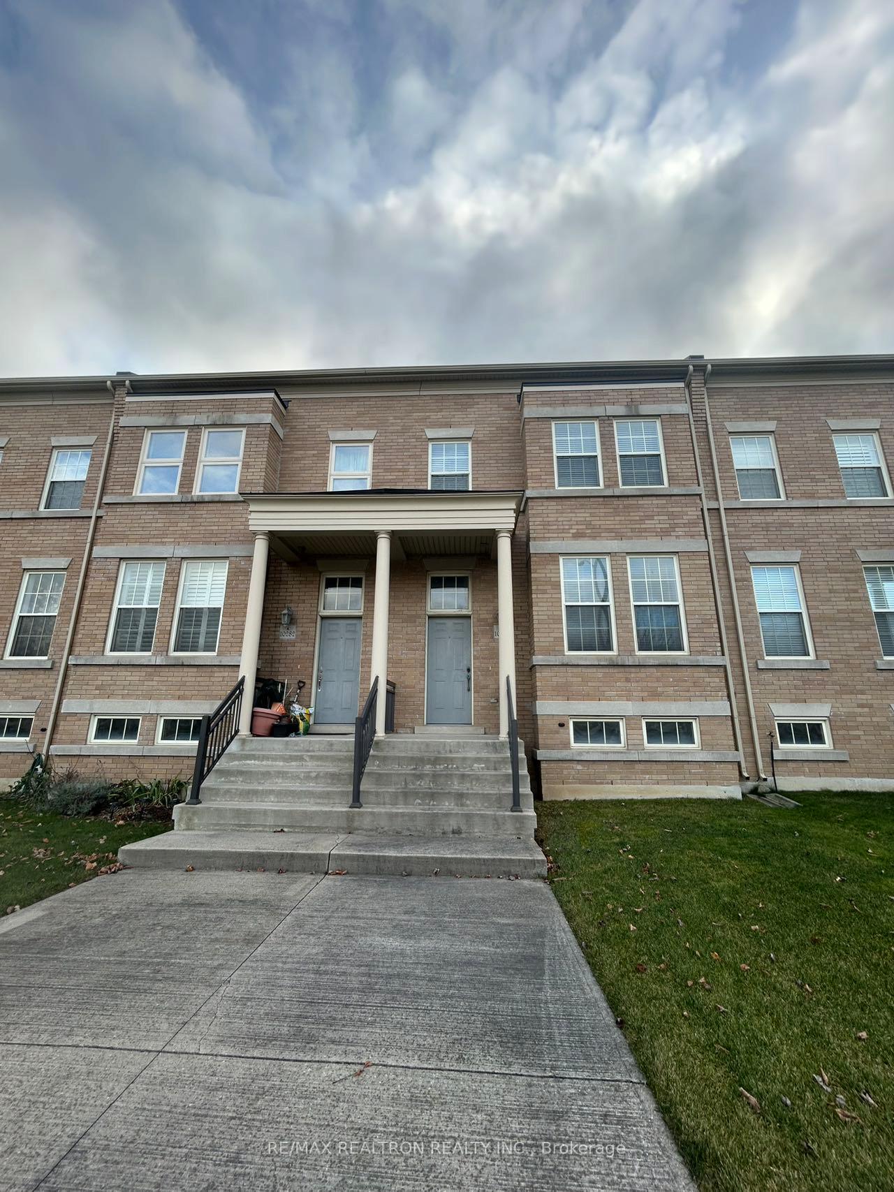 Front of 10284 Woodbine Avenue