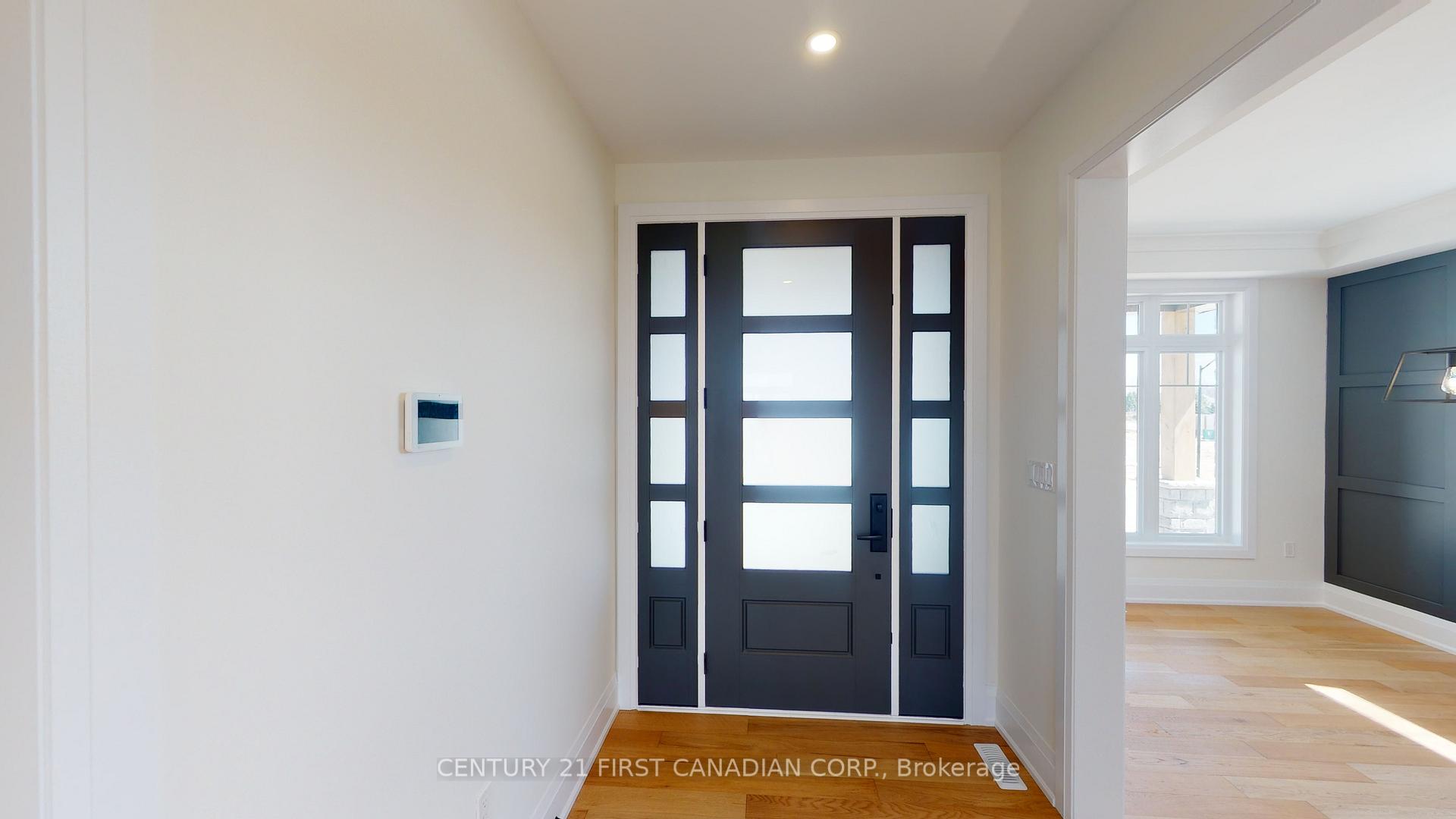 Photo 2 of 22 Postma Crescent, North Middlesex, Alisa Craig — HOMEH