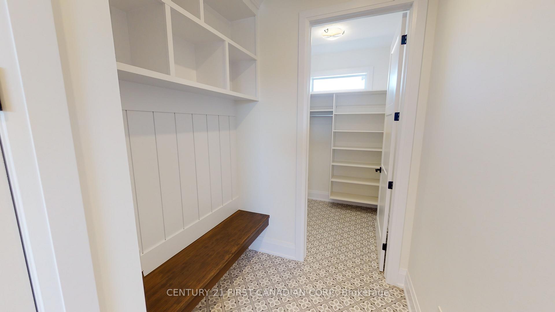 Photo 5 of 22 Postma Crescent, North Middlesex, Alisa Craig — HOMEH