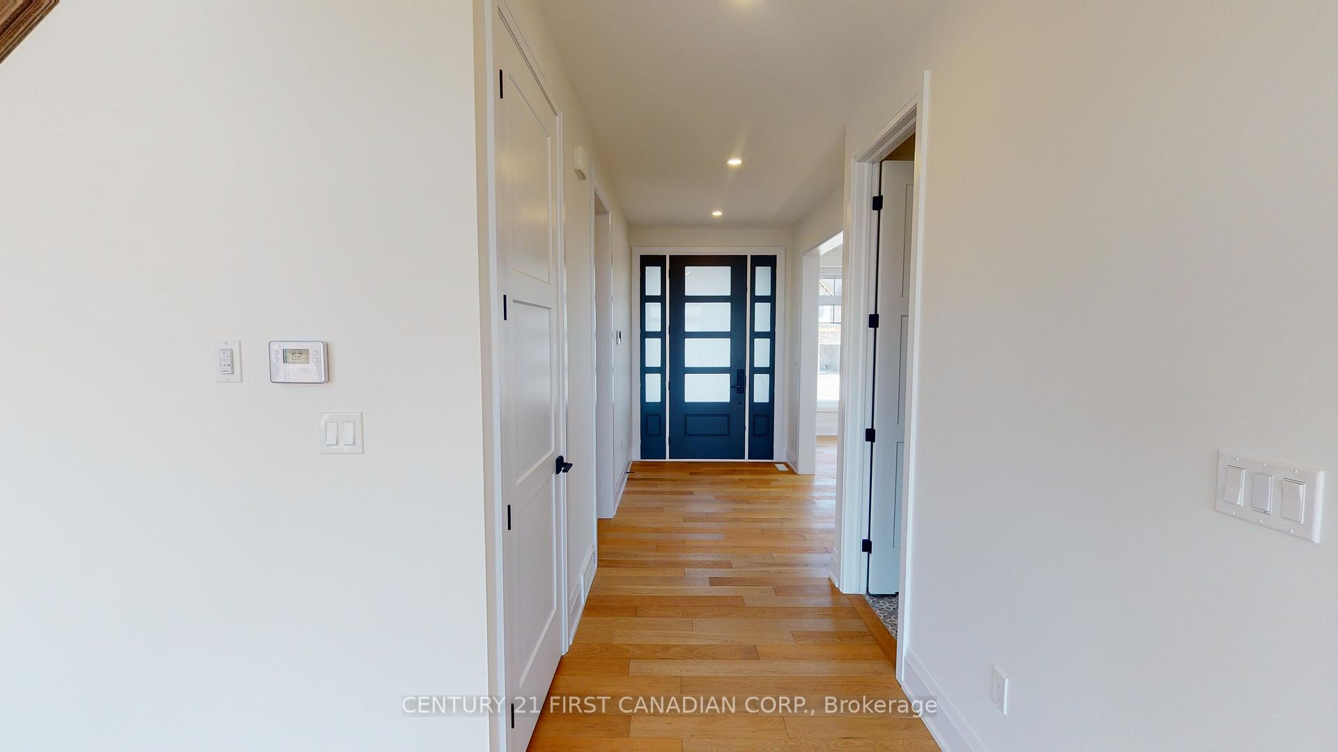 Photo 7 of 22 Postma Crescent, North Middlesex, Alisa Craig — HOMEH