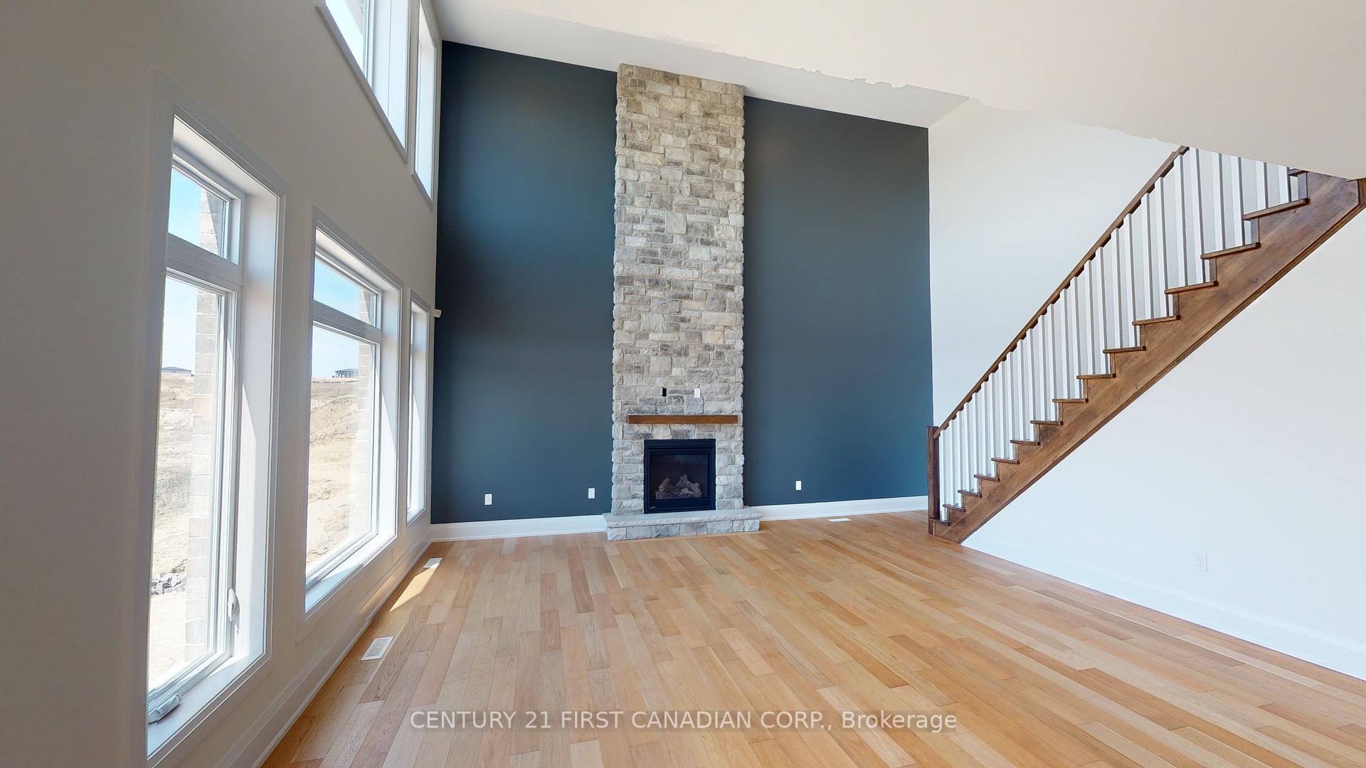 Photo 16 of 22 Postma Crescent, North Middlesex, Alisa Craig — HOMEH