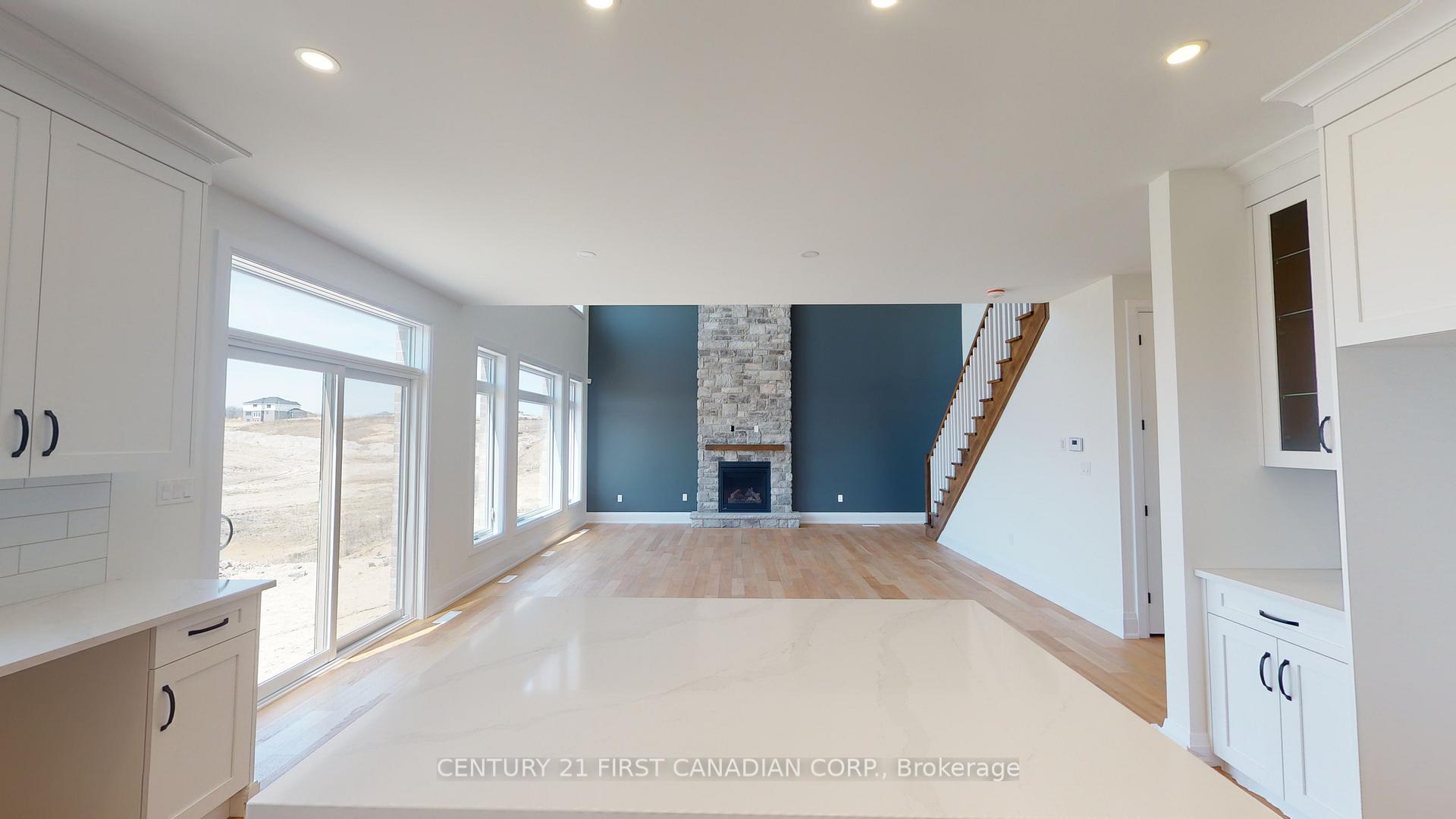 Photo 17 of 22 Postma Crescent, North Middlesex, Alisa Craig — HOMEH