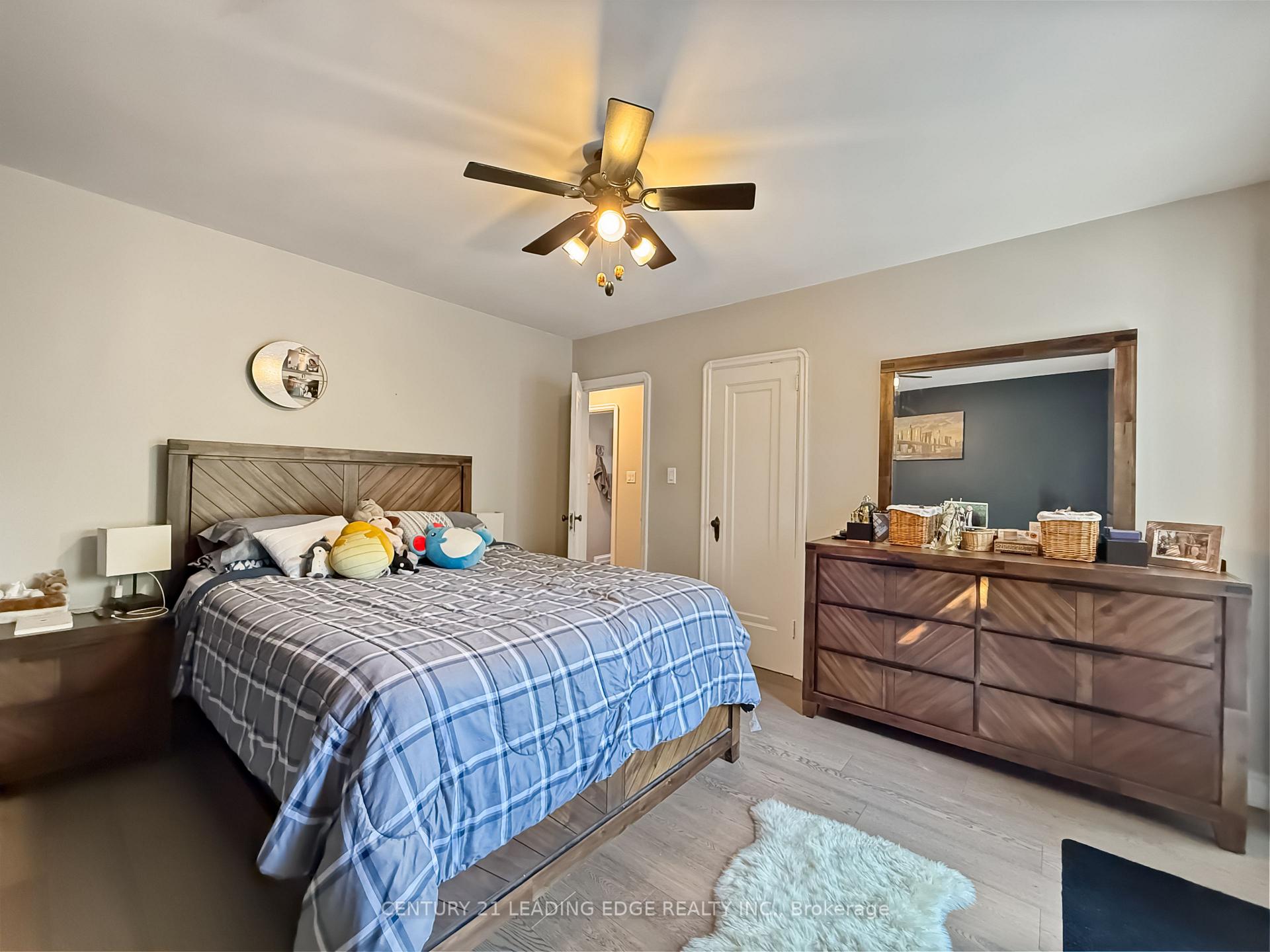 Photo 19 of 501 Bond Street E, Oshawa, O'Neill — HOMEH