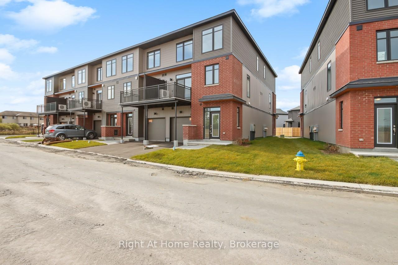 Photo 2 of 533 Lourmarin Private Street, Ottawa, Cumberland West — HOMEH