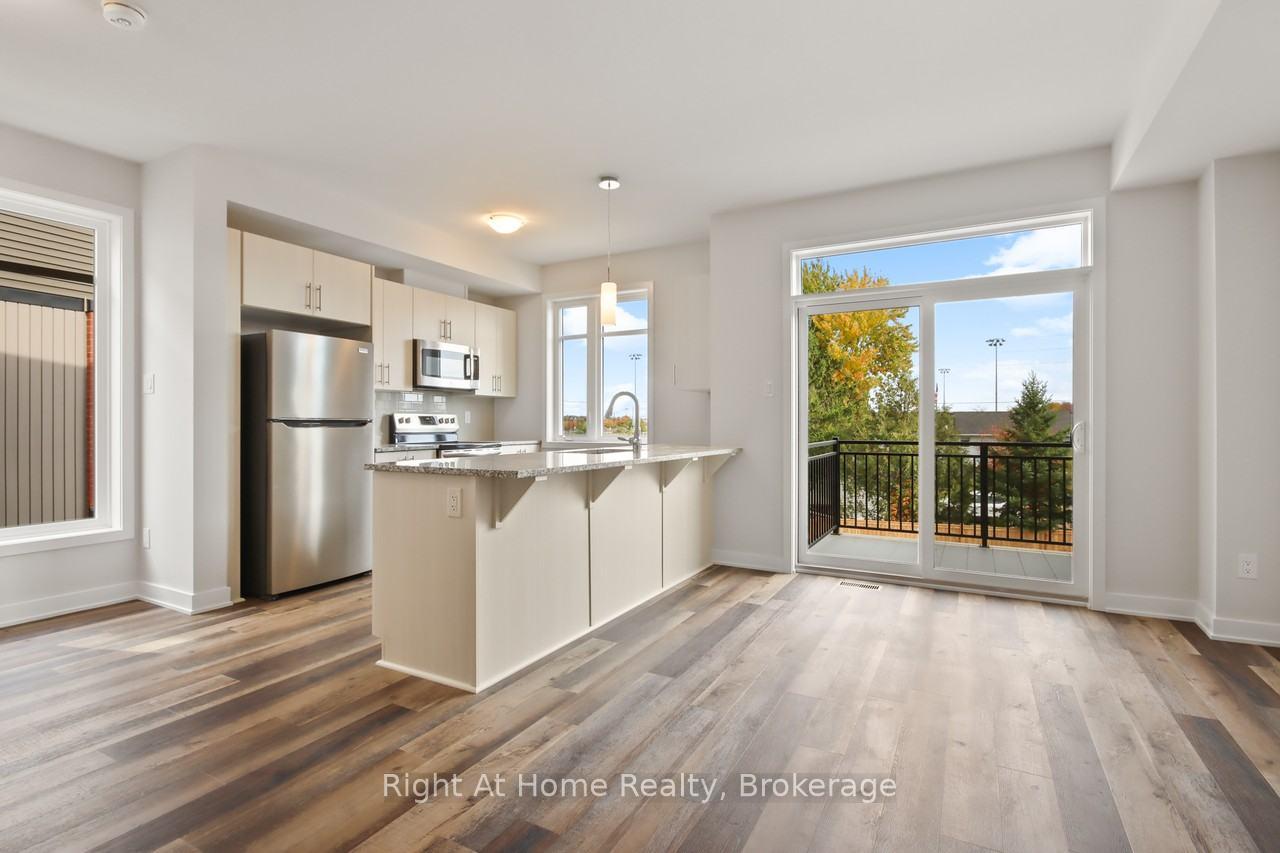 Photo 3 of 533 Lourmarin Private Street, Ottawa, Cumberland West — HOMEH