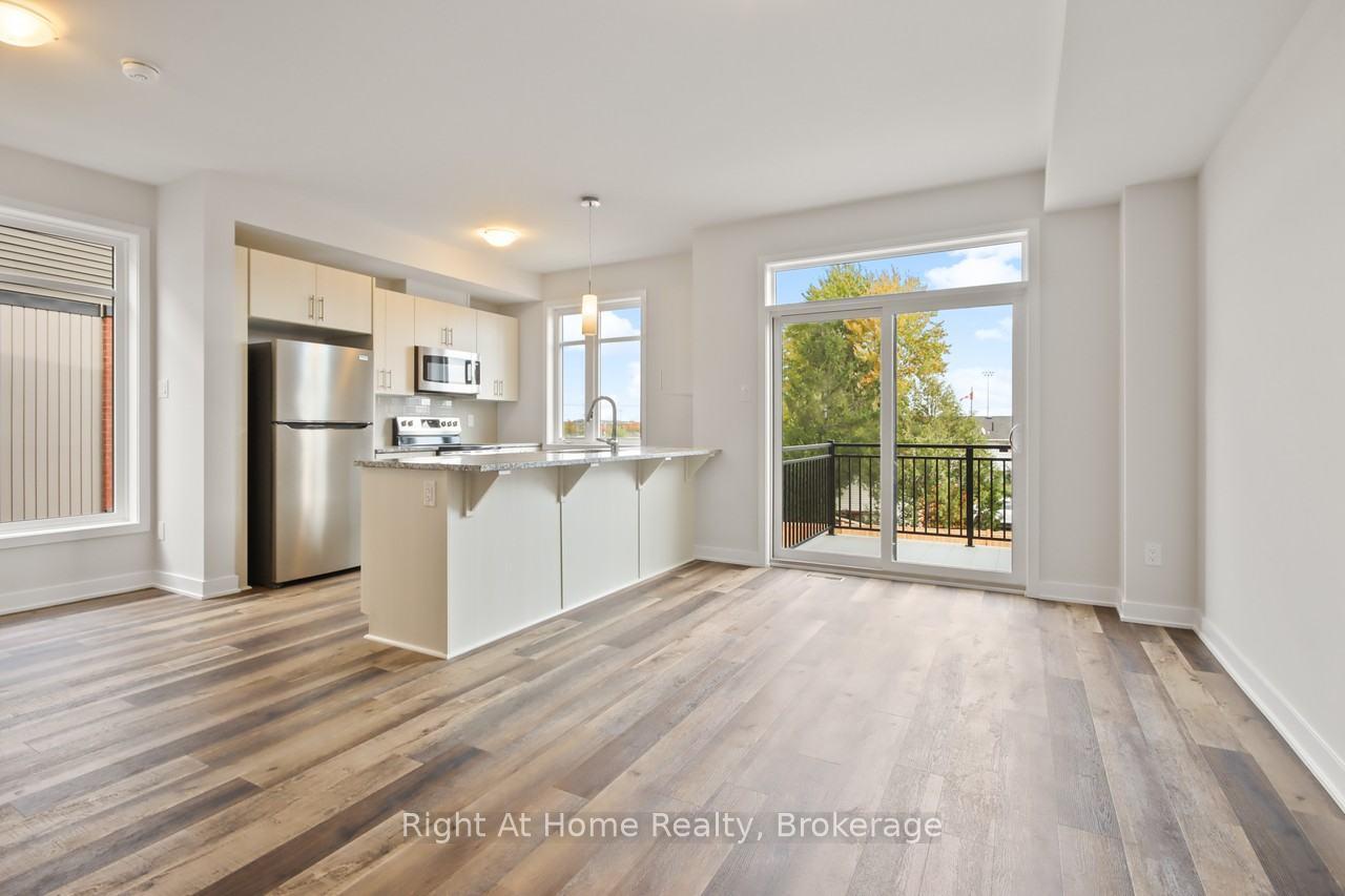 Photo 4 of 533 Lourmarin Private Street, Ottawa, Cumberland West — HOMEH