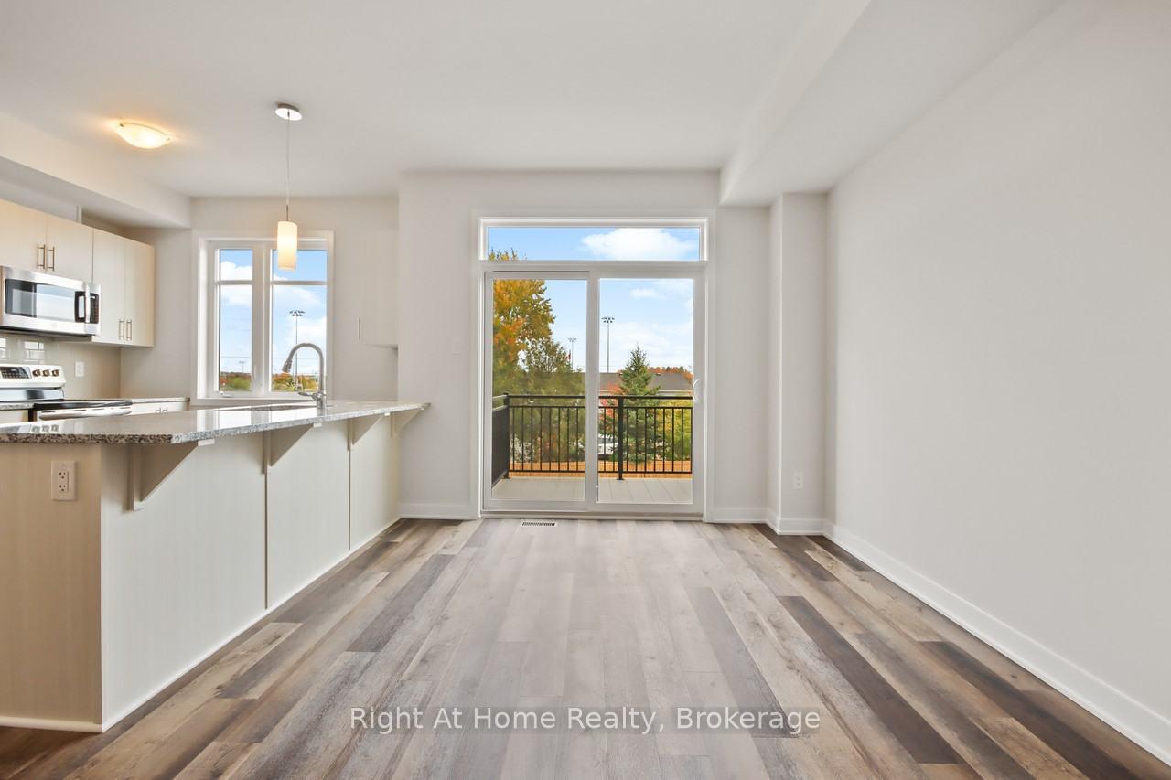Photo 5 of 533 Lourmarin Private Street, Ottawa, Cumberland West — HOMEH