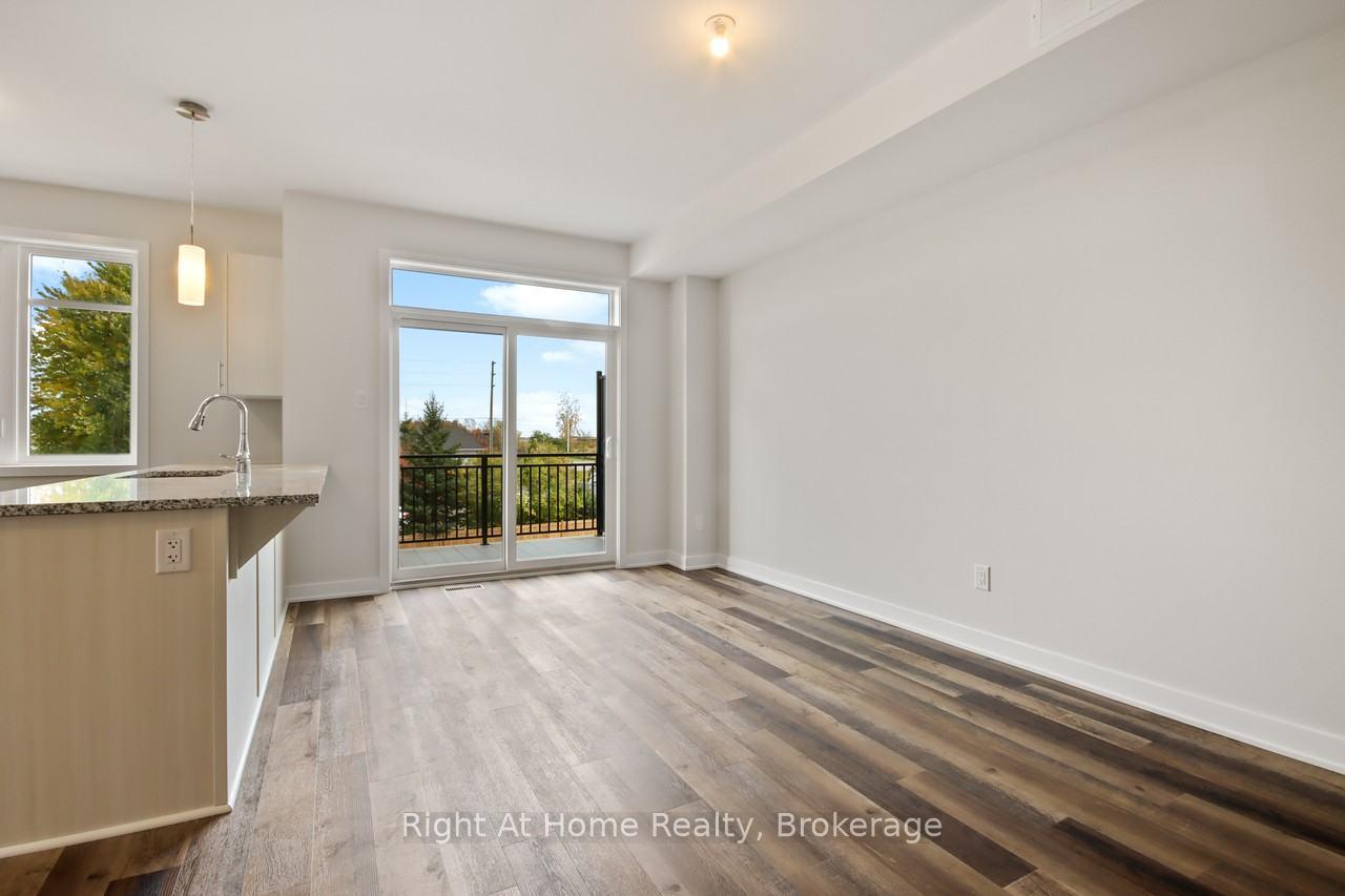 Photo 9 of 533 Lourmarin Private Street, Ottawa, Cumberland West — HOMEH
