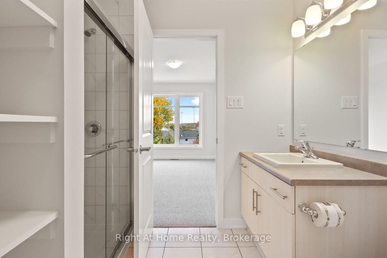 Photo 17 of 533 Lourmarin Private Street, Ottawa, Cumberland West — HOMEH
