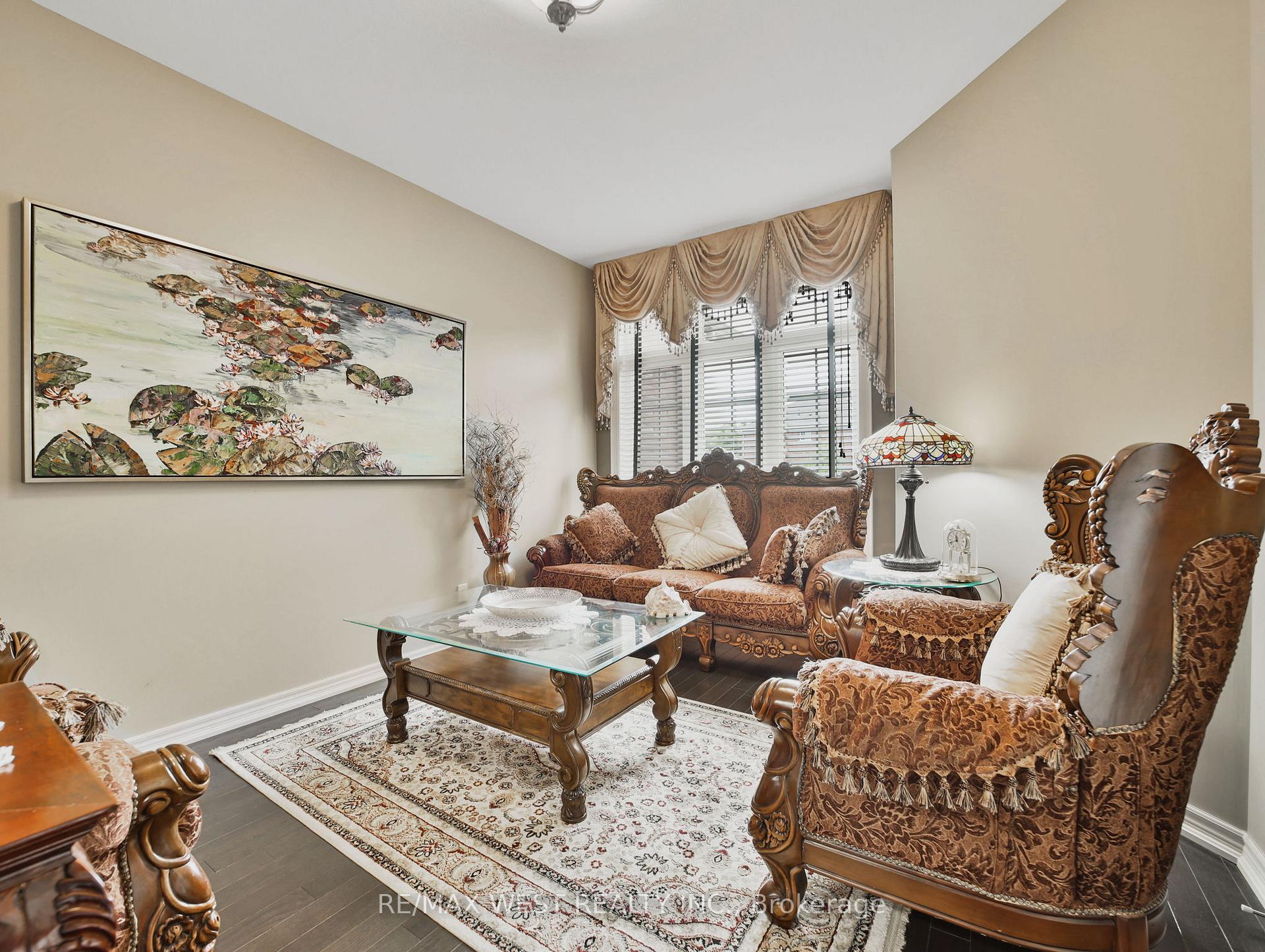Photo 7 of 59 Cherry Ridge Boulevard, Pelham, Fenwick — HOMEH