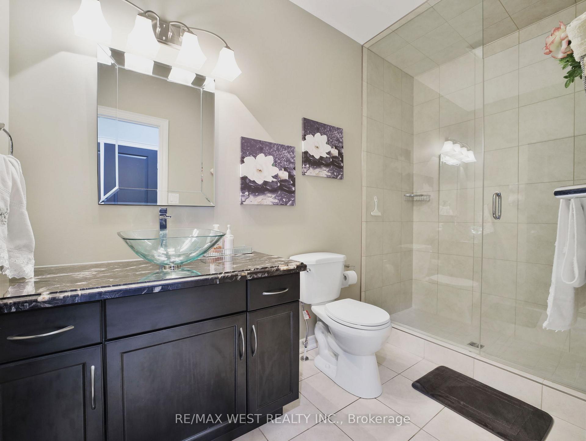 Photo 8 of 59 Cherry Ridge Boulevard, Pelham, Fenwick — HOMEH