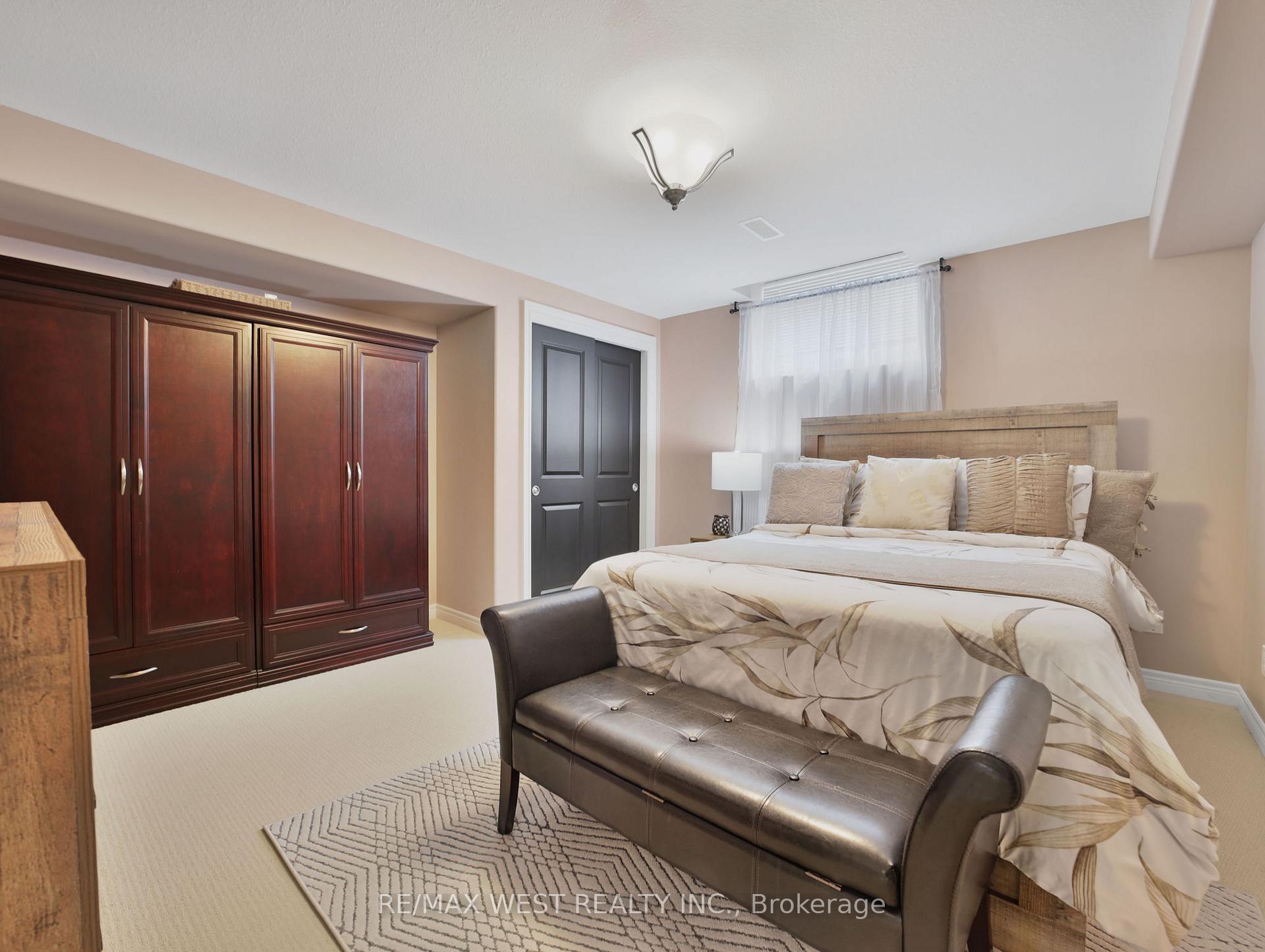 Photo 11 of 59 Cherry Ridge Boulevard, Pelham, Fenwick — HOMEH