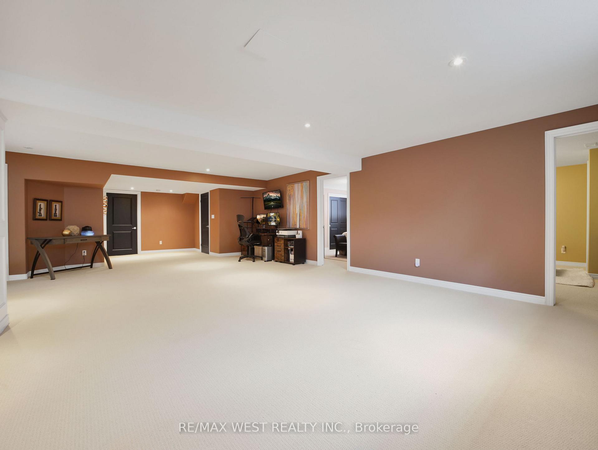 Photo 14 of 59 Cherry Ridge Boulevard, Pelham, Fenwick — HOMEH