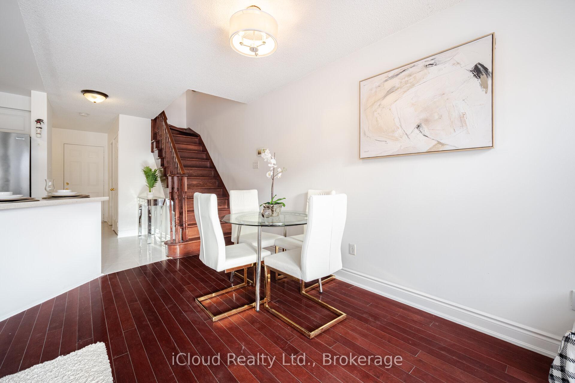 Photo 9 of 5410 Sweetgrass Gate, Mississauga, East Credit — HOMEH
