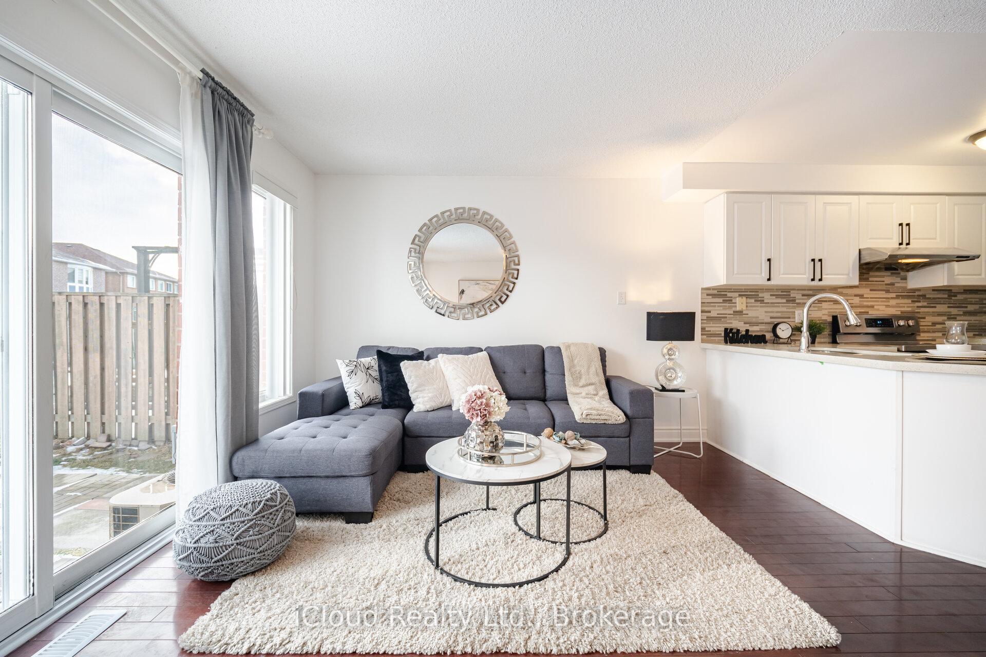 Photo 12 of 5410 Sweetgrass Gate, Mississauga, East Credit — HOMEH