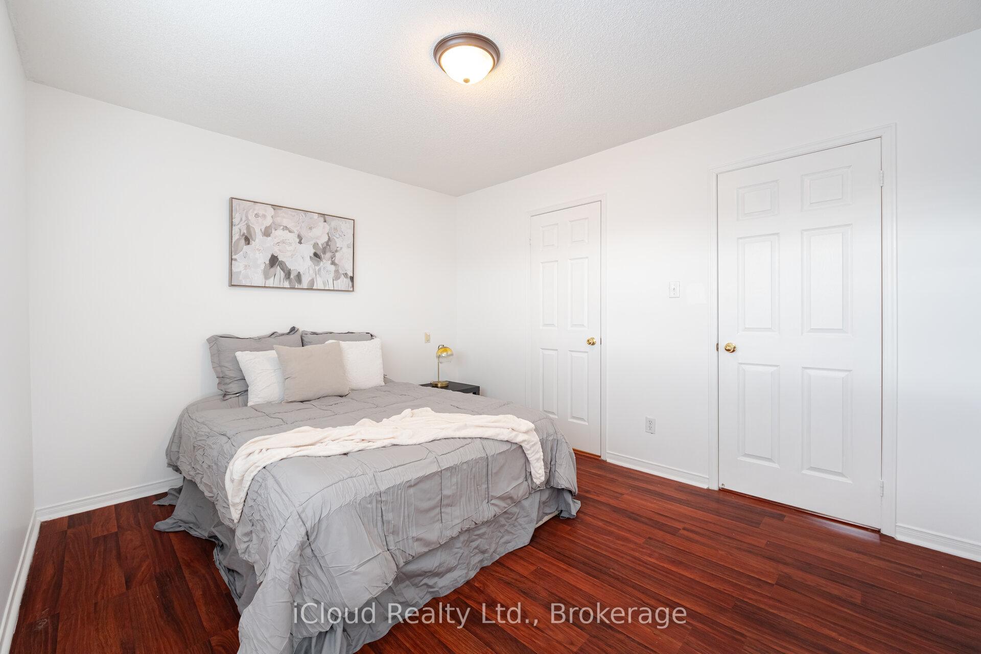 Photo 21 of 5410 Sweetgrass Gate, Mississauga, East Credit — HOMEH
