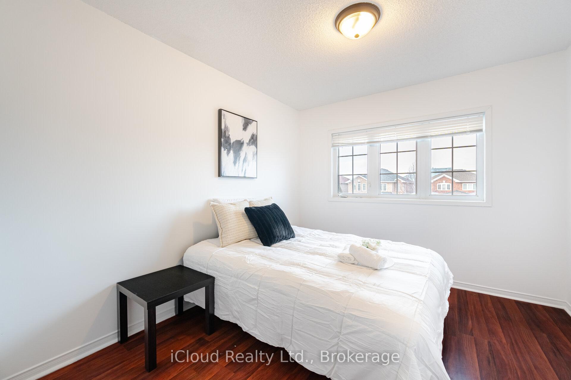 Photo 23 of 5410 Sweetgrass Gate, Mississauga, East Credit — HOMEH