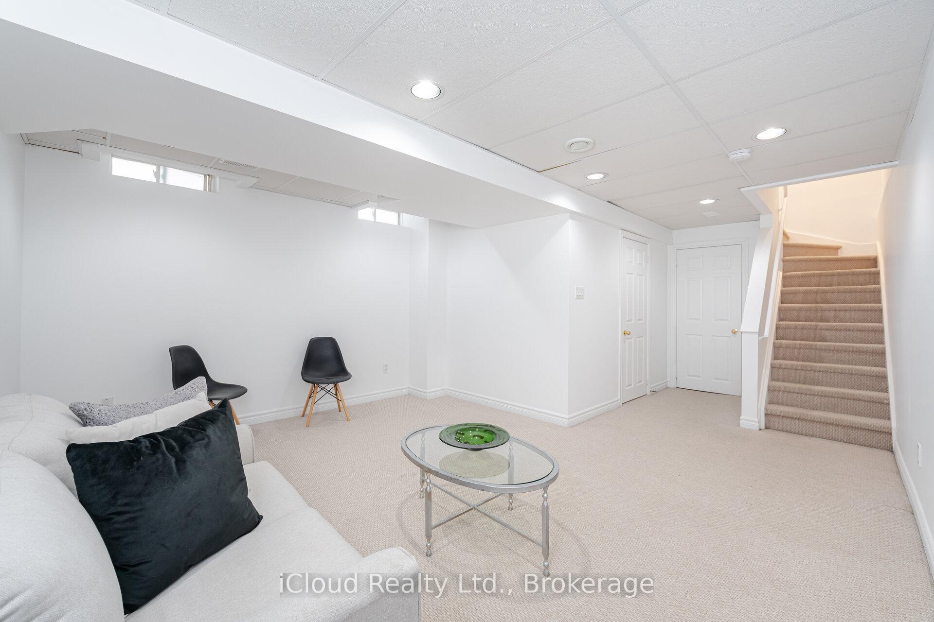 Photo 33 of 5410 Sweetgrass Gate, Mississauga, East Credit — HOMEH