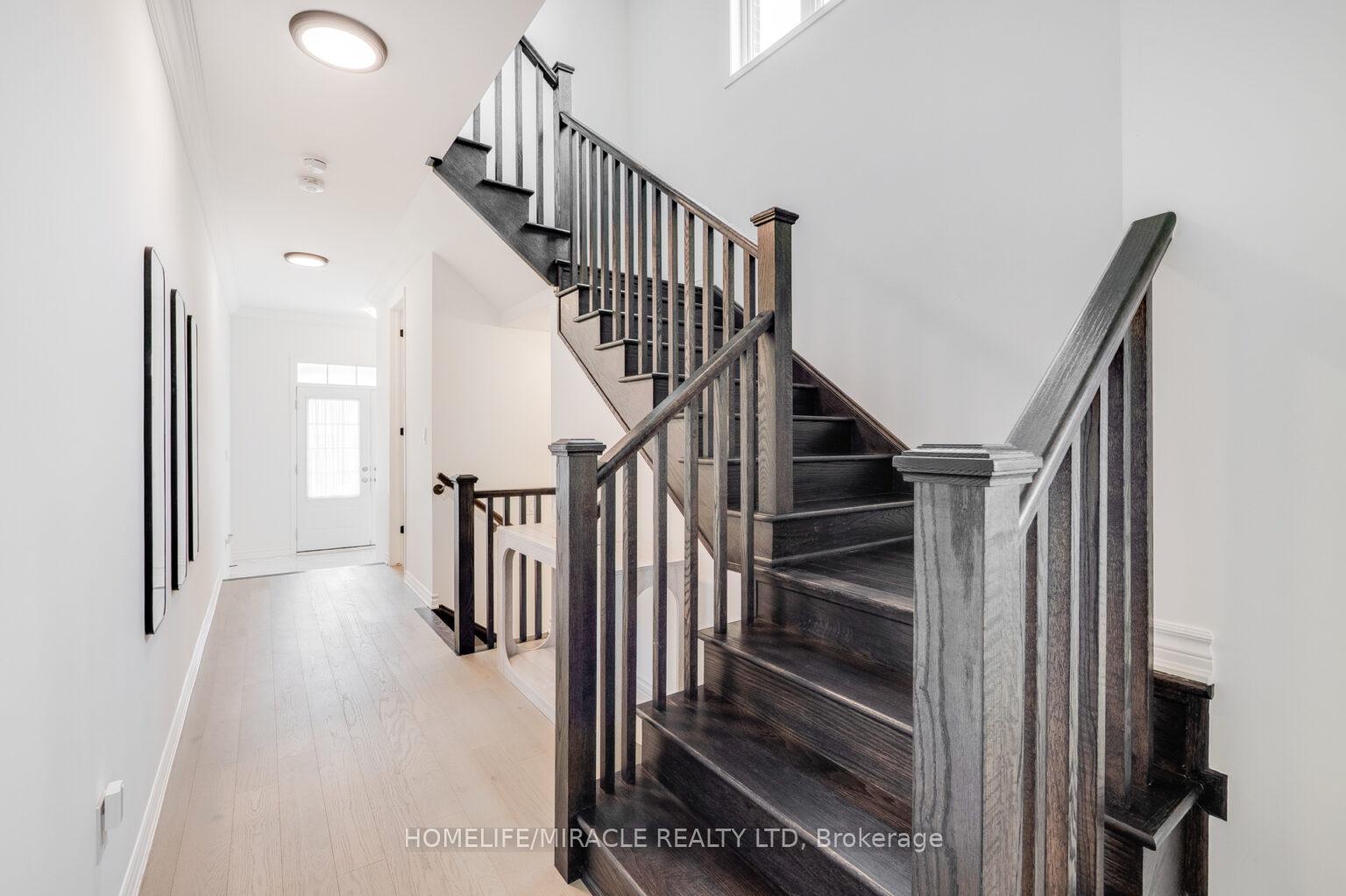 Photo 9 of 1725 Thames Circle, Milton, Bowes — HOMEH