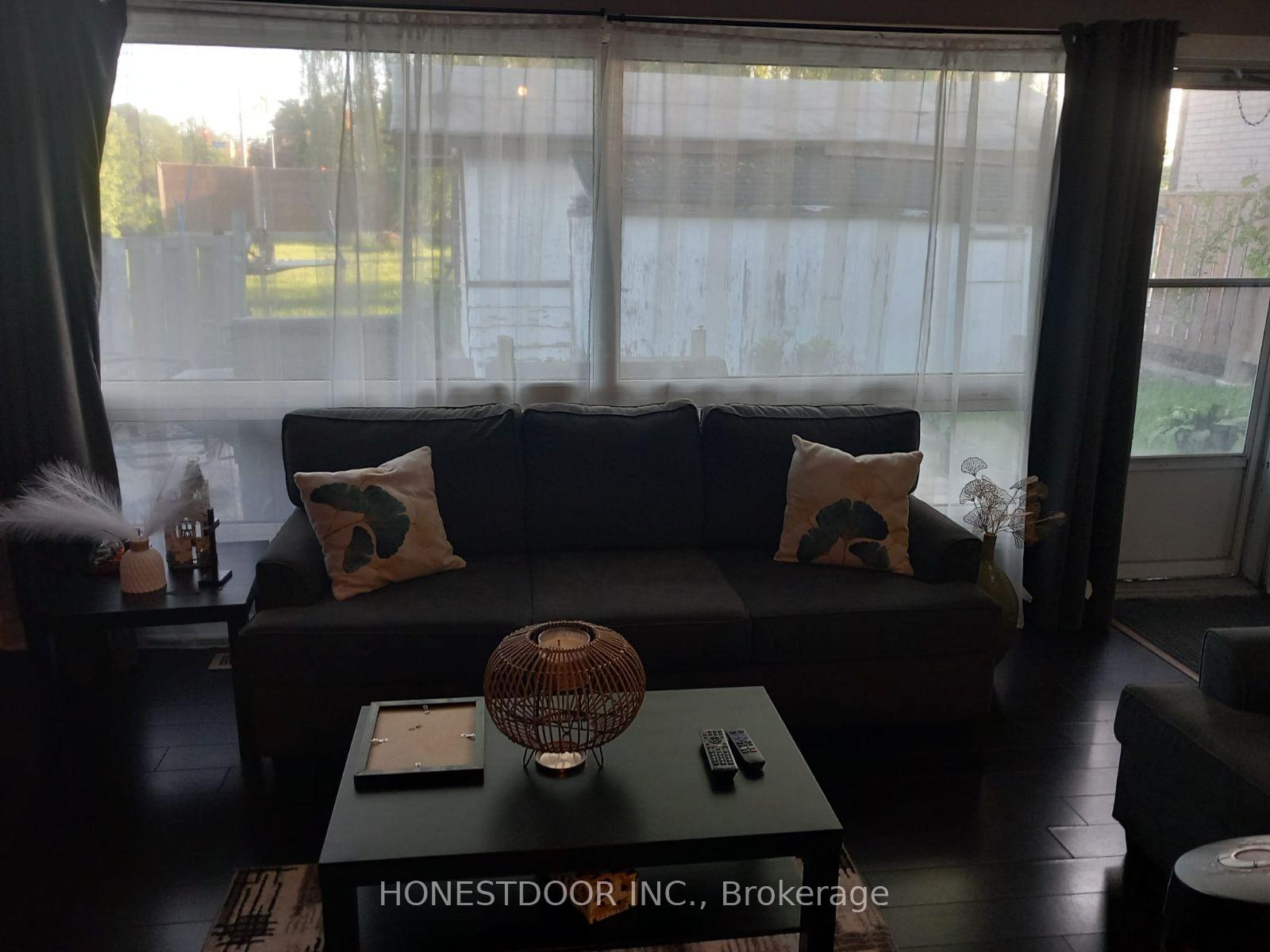 Photo 4 of 7568 Redstone Road, Mississauga, Malton — HOMEH