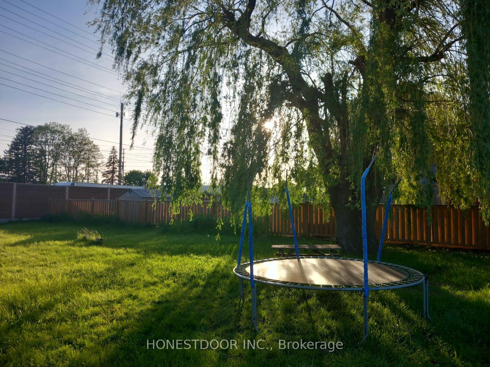 Photo 10 of 7568 Redstone Road, Mississauga, Malton — HOMEH