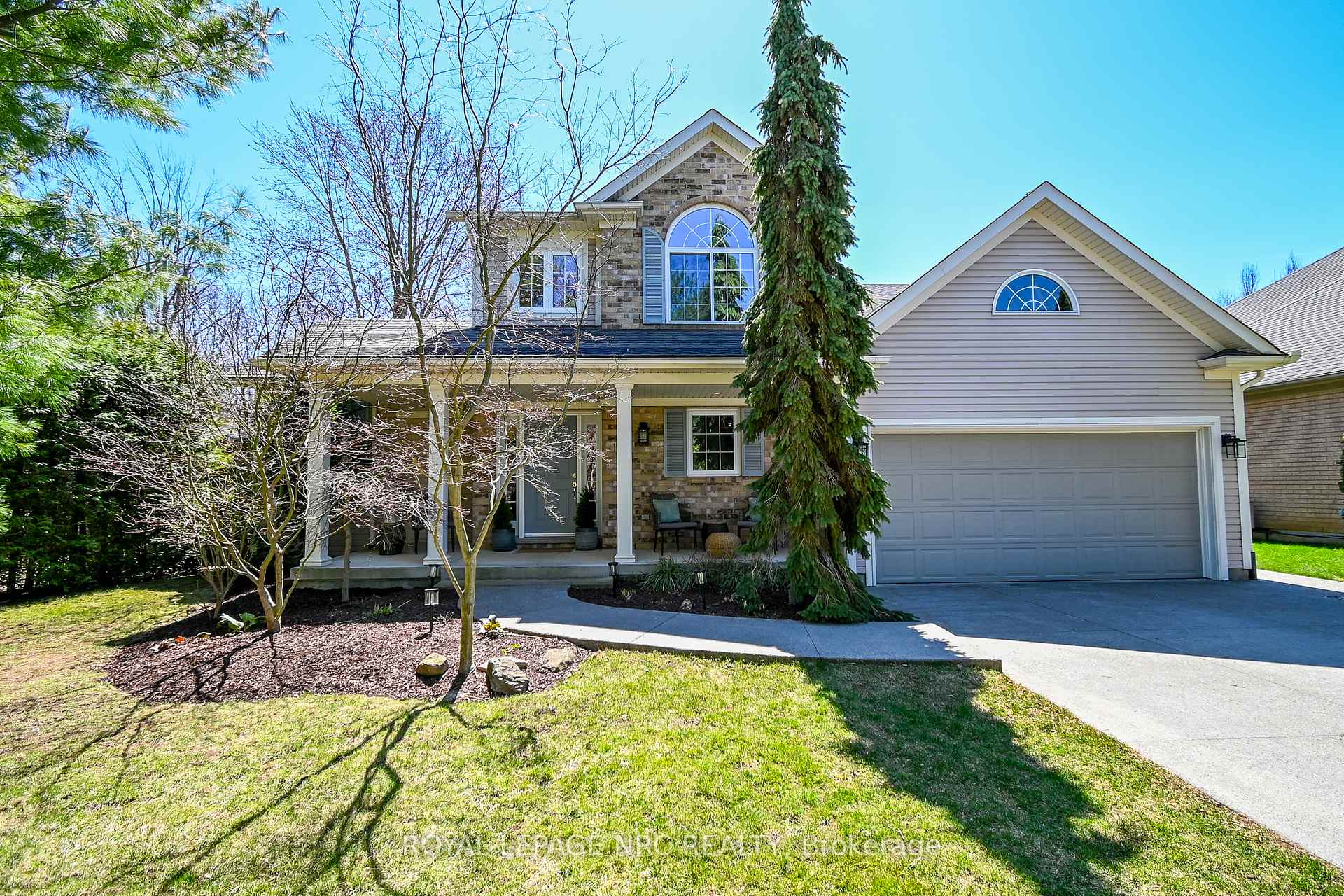Photo 2 of 14 Bacon Lane, Pelham, Fonthill — HOMEH