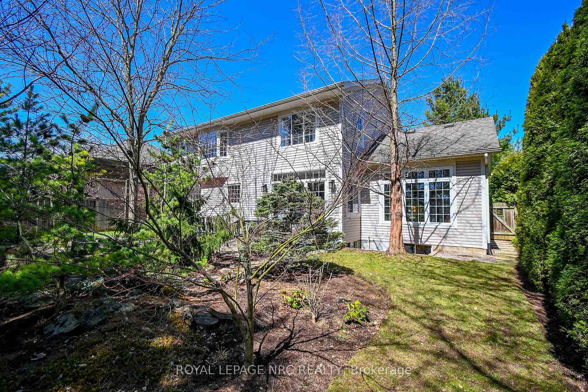 Photo 7 of 14 Bacon Lane, Pelham, Fonthill — HOMEH