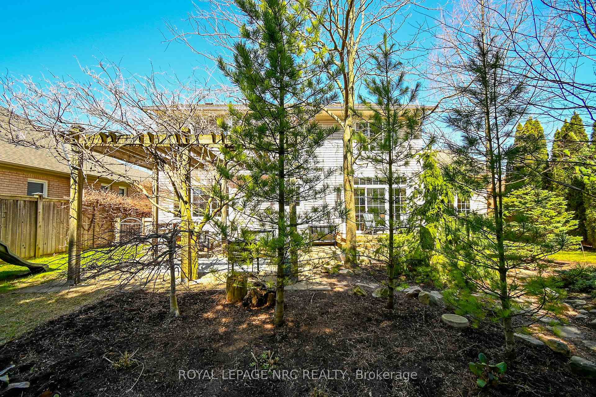 Photo 9 of 14 Bacon Lane, Pelham, Fonthill — HOMEH