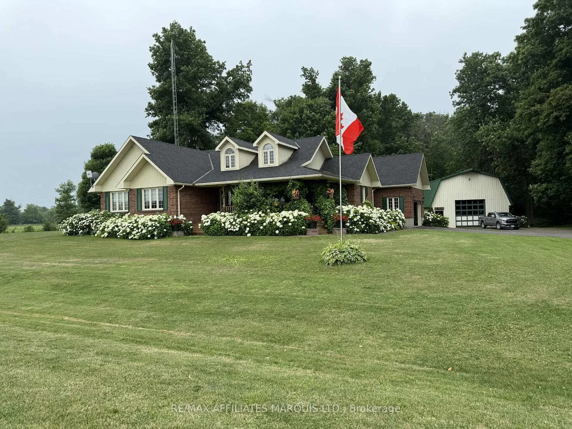 Front of 3066 Goldfield Road