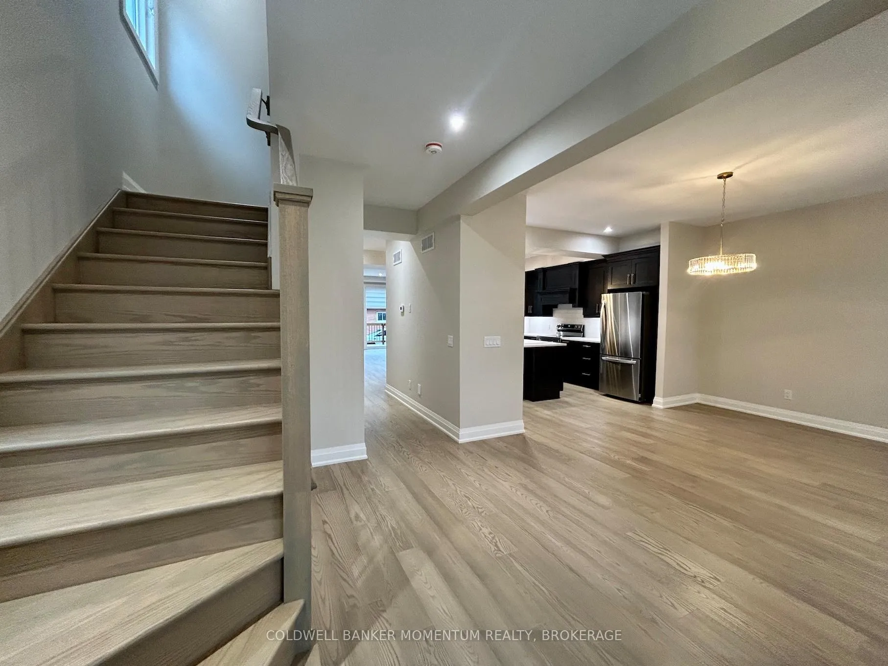 Photo 3 of Unit Upper, 5091 Bridge Street, Niagara Falls, Downtown — HOMEH