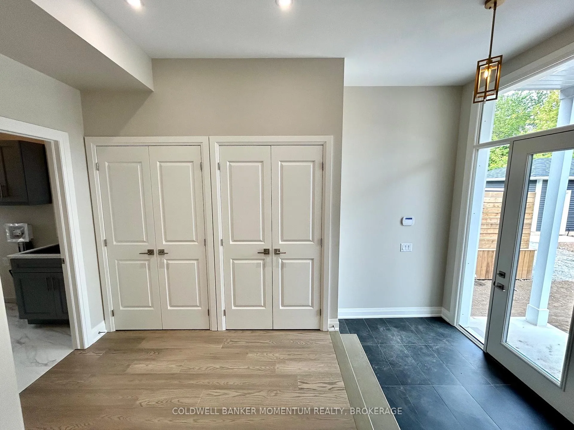 Photo 14 of Unit Upper, 5091 Bridge Street, Niagara Falls, Downtown — HOMEH