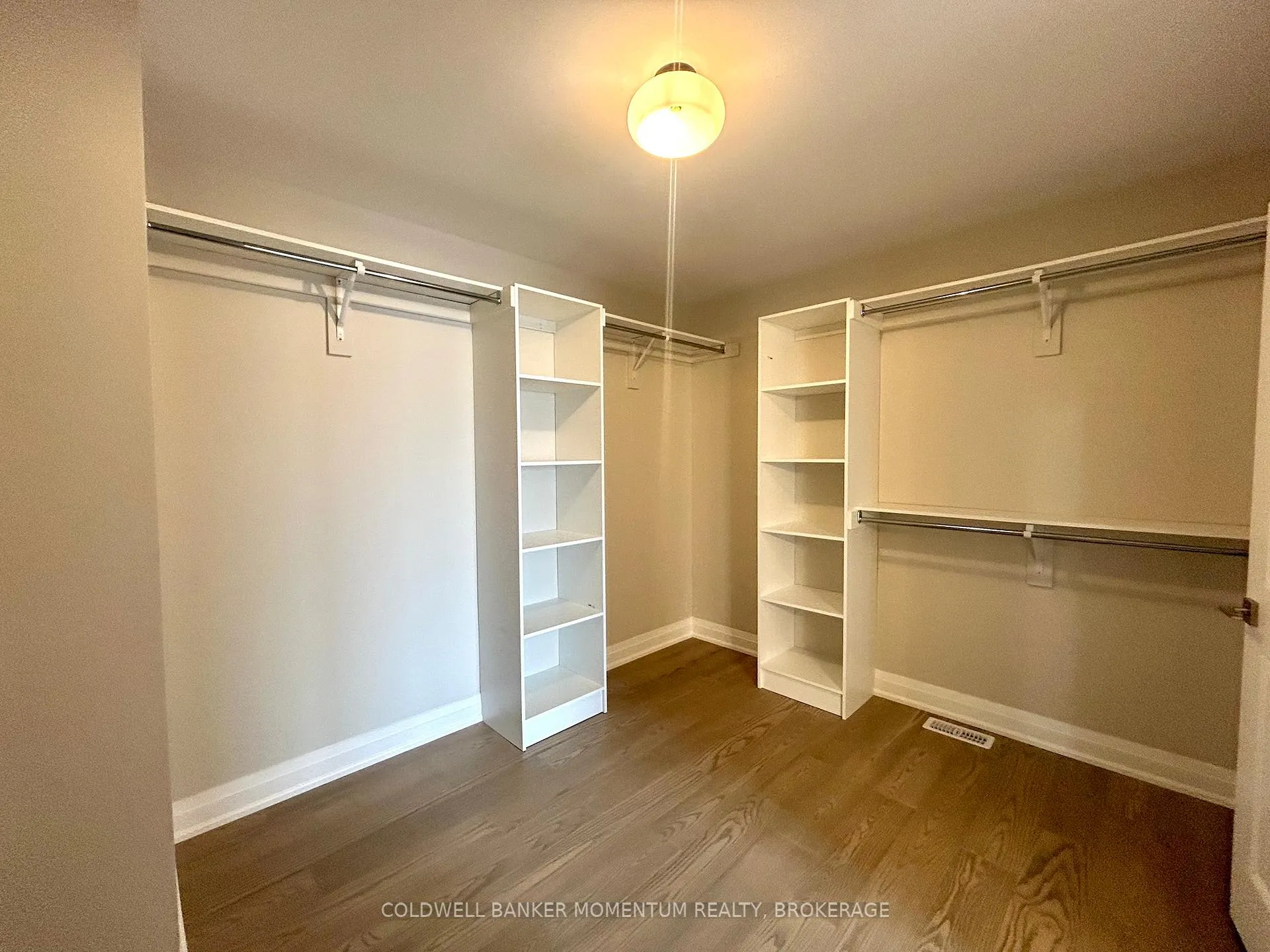 Photo 22 of Unit Upper, 5091 Bridge Street, Niagara Falls, Downtown — HOMEH