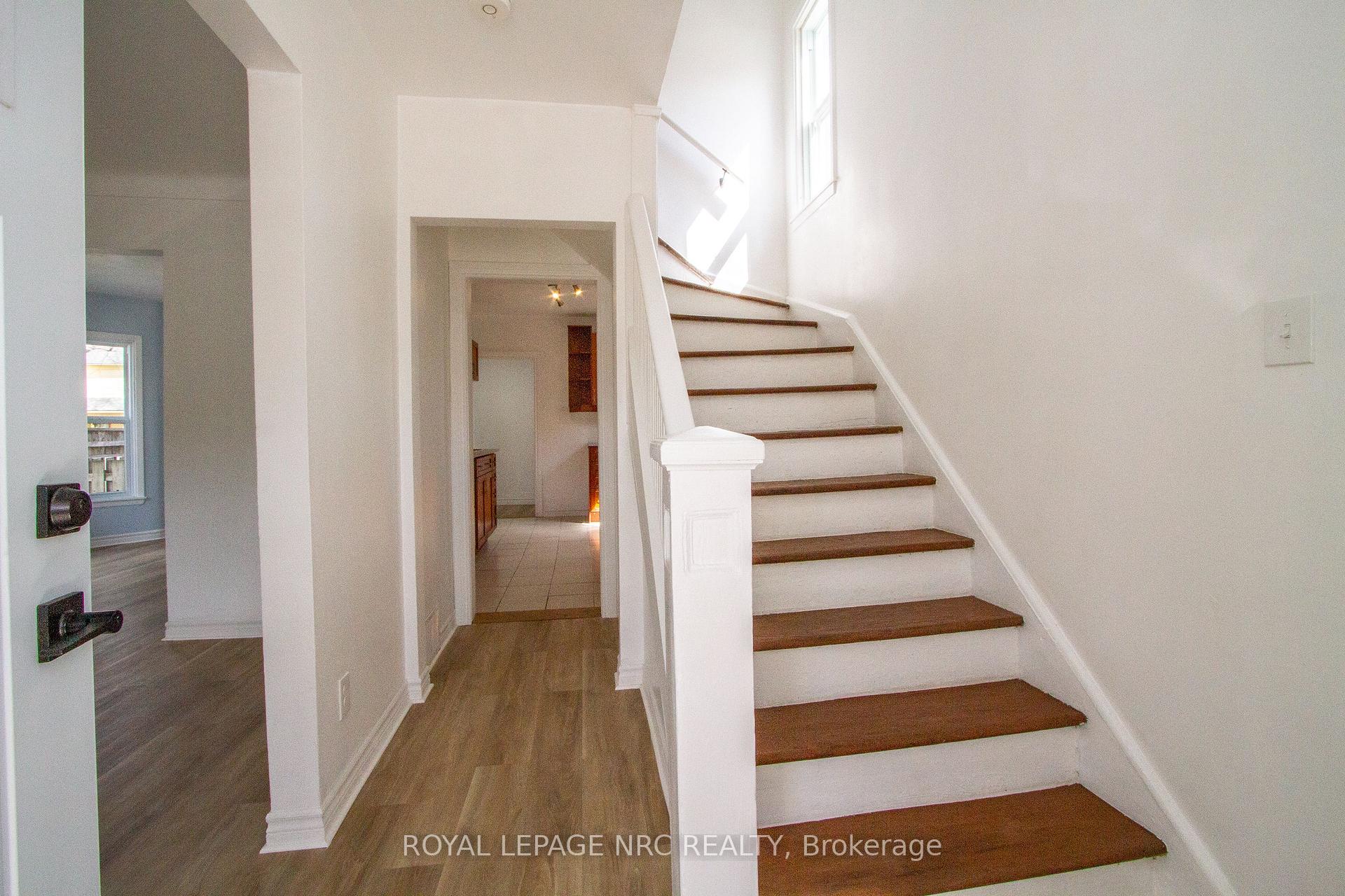 Photo 2 of 4900 St Clair Avenue, Niagara Falls, Downtown — HOMEH