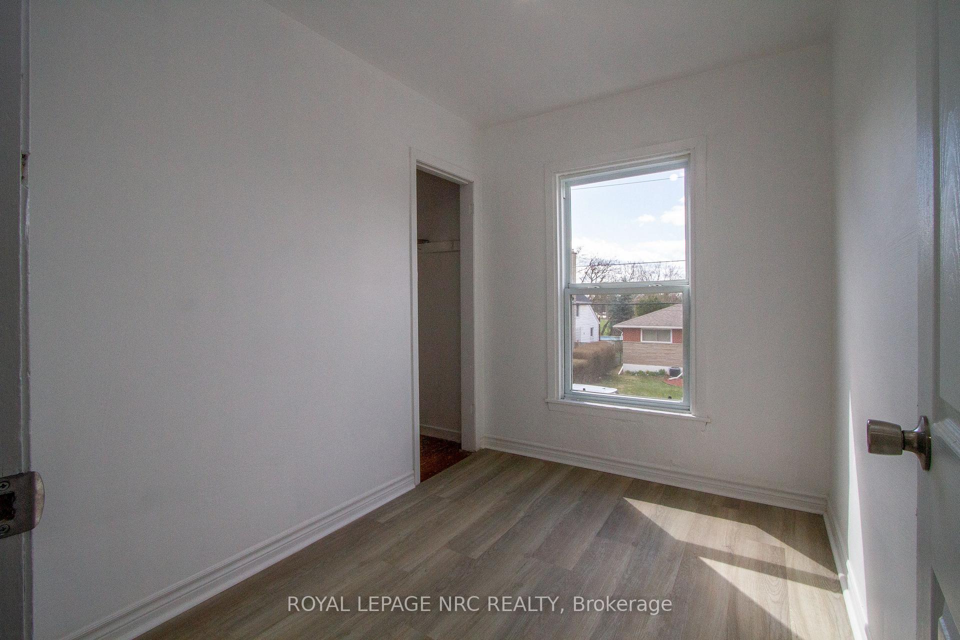 Photo 12 of 4900 St Clair Avenue, Niagara Falls, Downtown — HOMEH