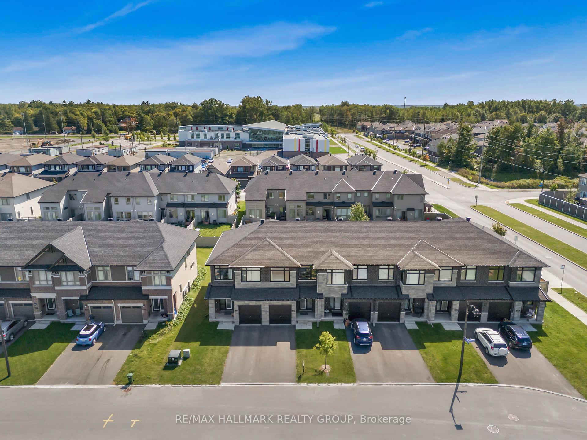 Photo 4 of 407 Cornice Street, Ottawa, Mer Bleue/Bradley Estates/Anderson Park — HOMEH